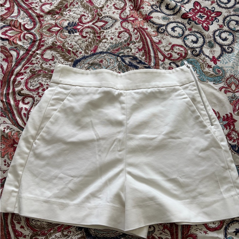 Elegant White Women's Shorts